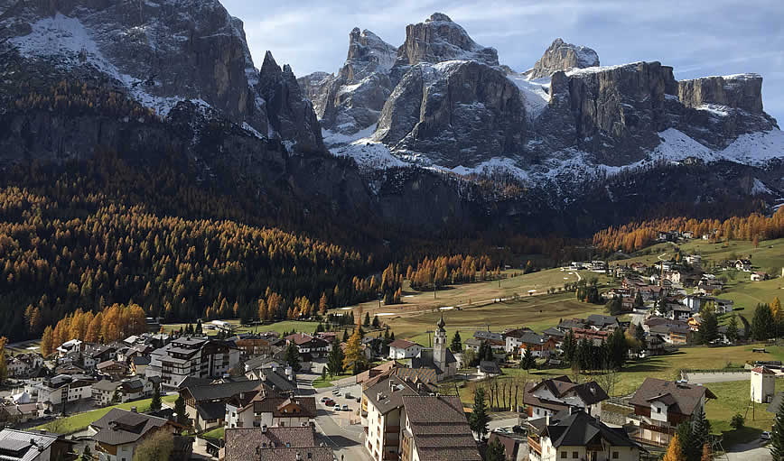 Il paese di Colfosco in Alta Badia